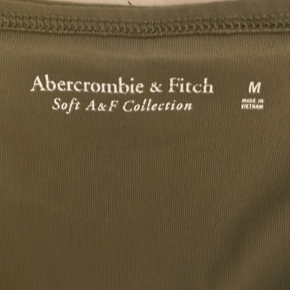 GUC ABERCROMBIE AND FITCH TOP M - Picture 3 of 5